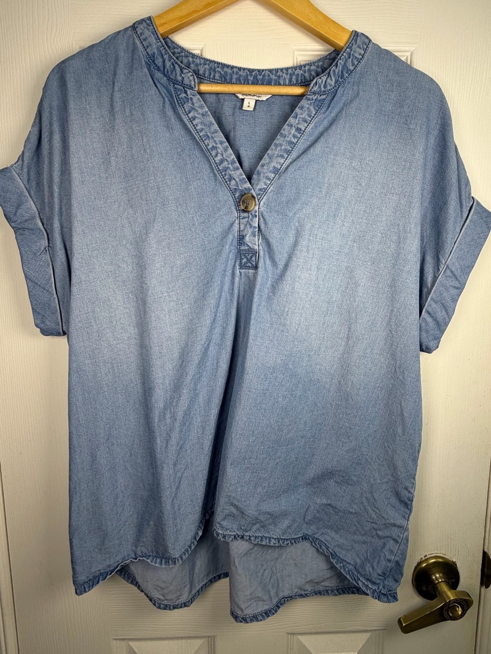 Reitmans Light Blue Lyocell Tunic L Washed Denim Look V-Neck High Low Coastal